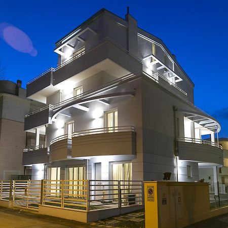 Апарт готель Residenza Riva Azzurra Ріміні Екстер'єр фото